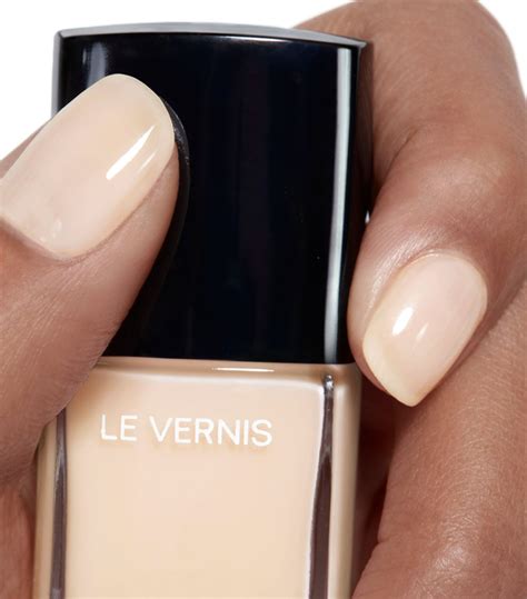 chanel beige rose nail|LE VERNIS Longwear Nail Colour .